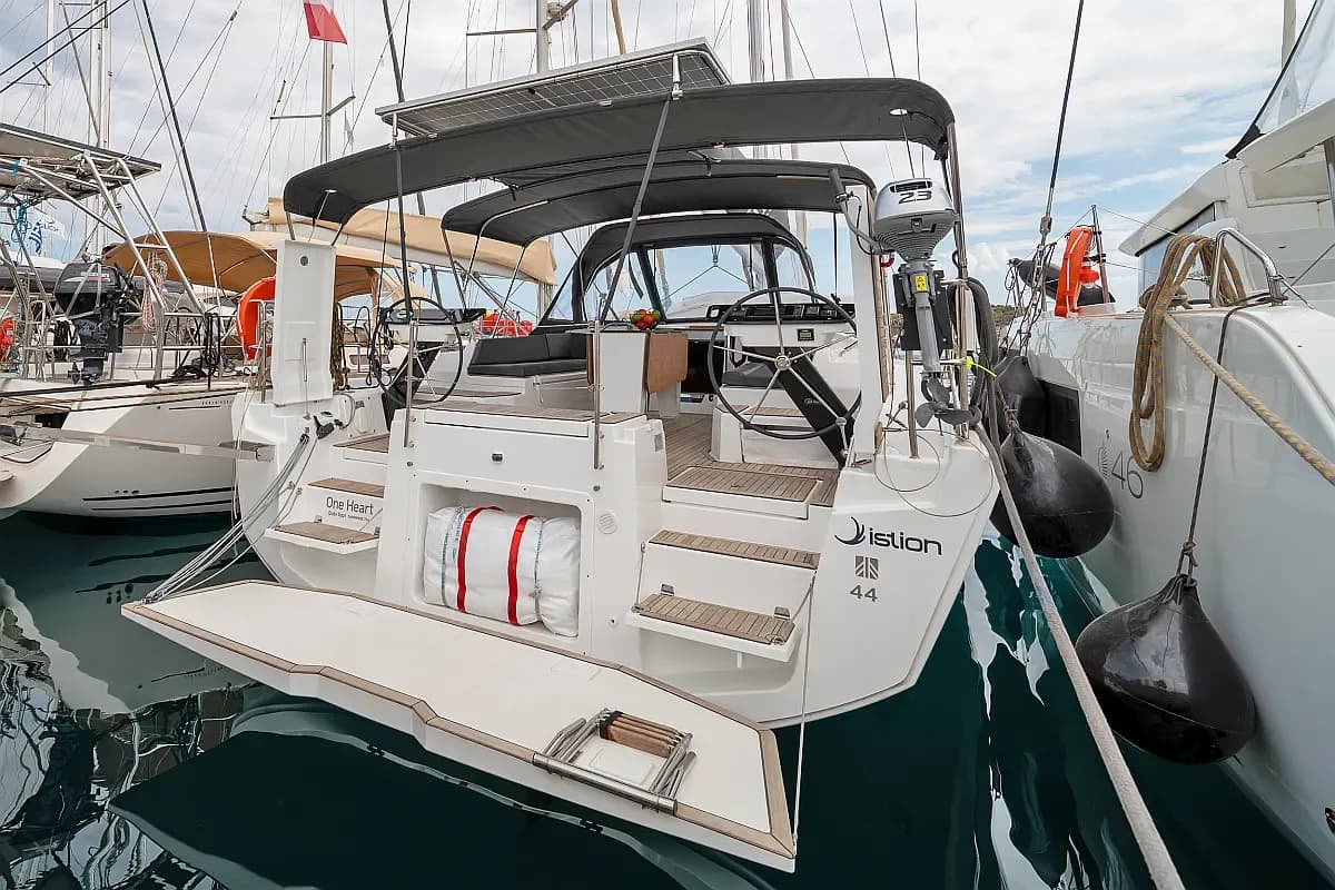 Istion Yachting