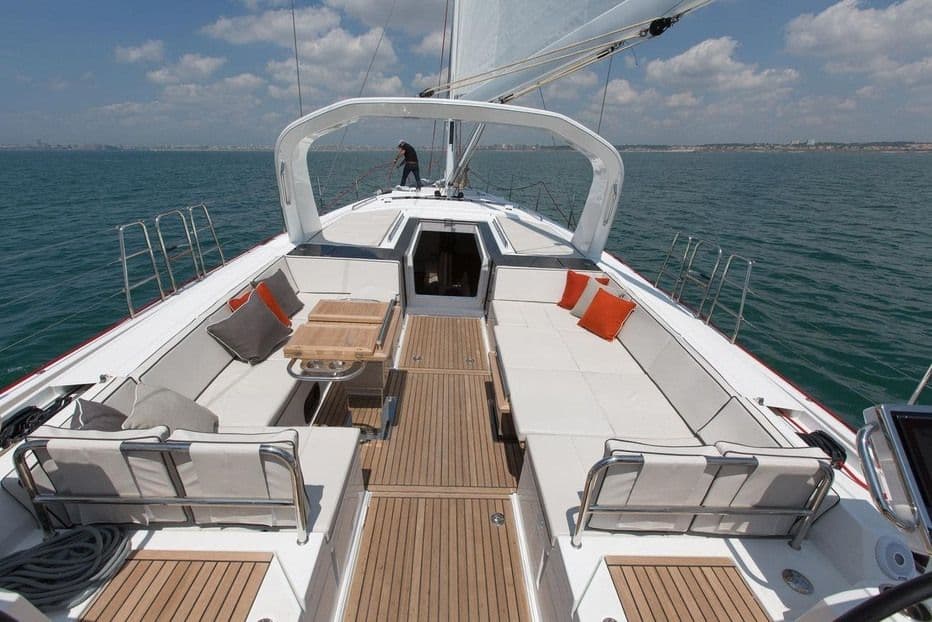 oceanis 62 penultimo exterior top deck