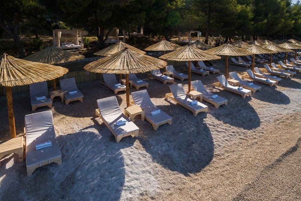 gooshter beach club split day beds beach