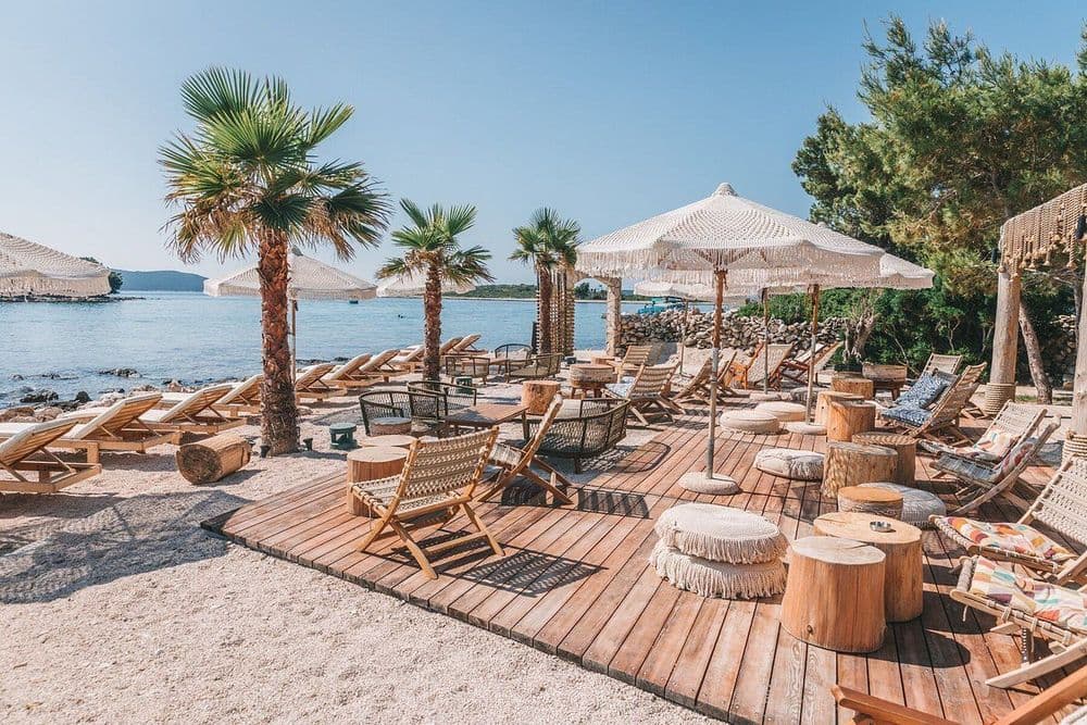 shkoy drvenik veli croatia bar outdoor area