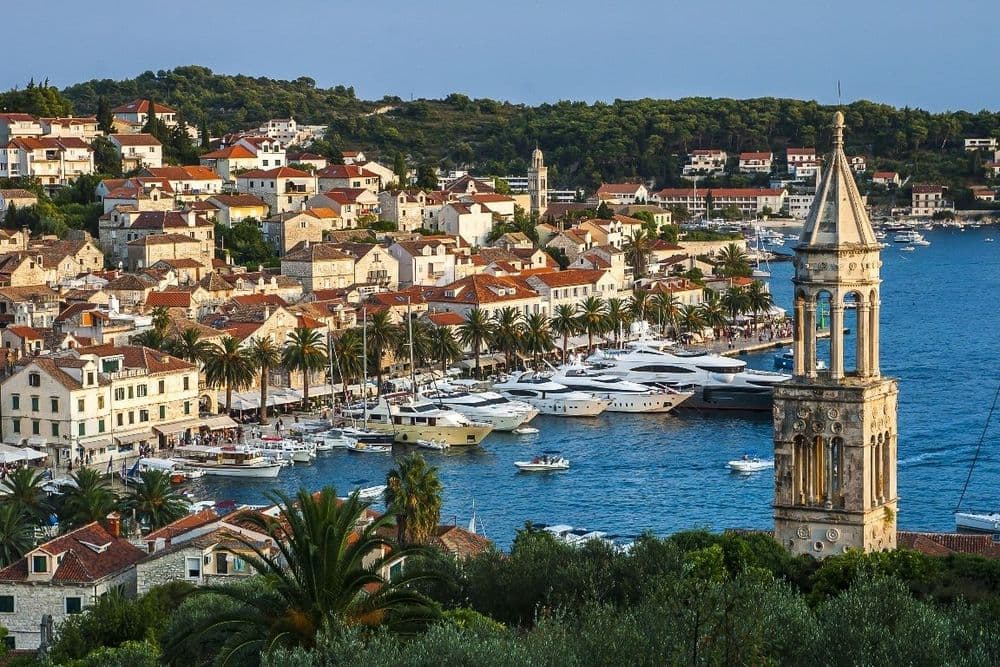 St Clement to Hvar (3nm)