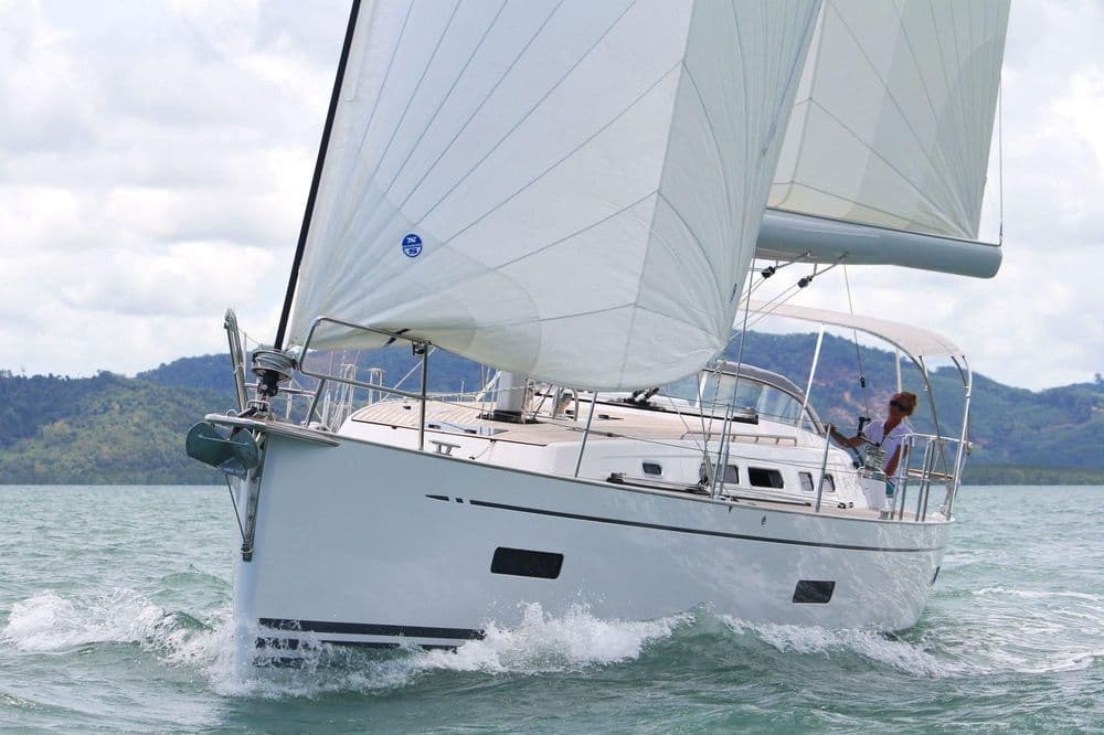 xc-45 yacht exterior front